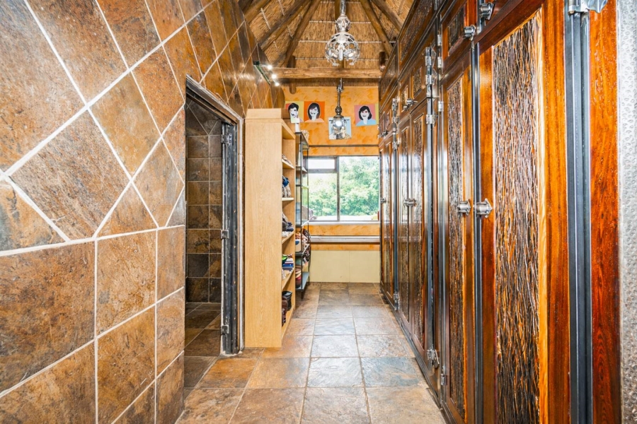 To Let 5 Bedroom Property for Rent in Melodie North West